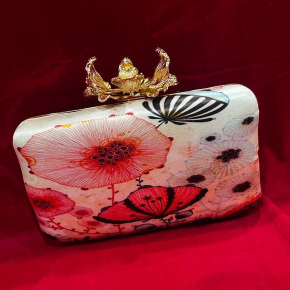 Clutch - Picture 4 of 6